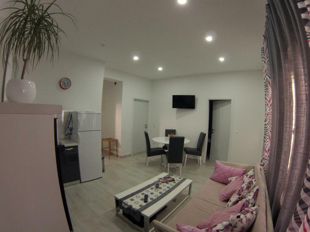 Omis Apartmani Mouse Εξωτερικό φωτογραφία